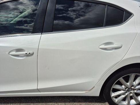 Used 2017 MAZDA MAZDA3 Touring FWD image 16