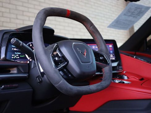 Used 2021 Chevrolet Corvette Stingray Preferred Cpe w/ Z51 Performance Package RWD image 20