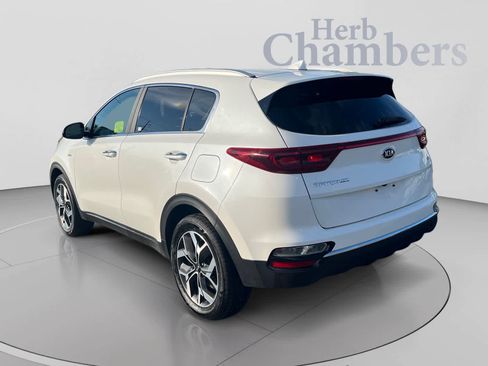 Used 2021 Kia Sportage EX AWD/4WD image 2