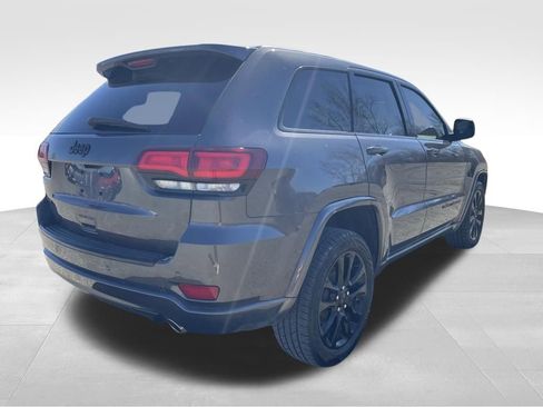 Used 2018 Jeep Grand Cherokee Altitude image 13