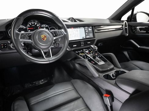 Used 2021 Porsche Cayenne Coupe image 36