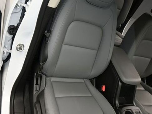 Used 2022 Chevrolet Colorado W/T image 17