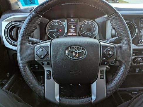Used 2023 Toyota Tacoma Limited image 25