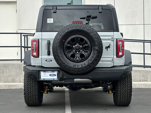 New 2026 Ford Bronco Badlands image 4