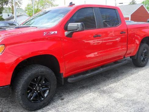 Used 2023 Chevrolet Silverado 1500 LT Trail Boss w/ Convenience Package II AWD/4WD image 4