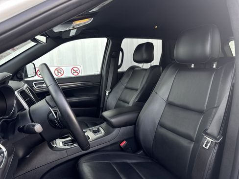 Used 2018 Jeep Grand Cherokee Limited image 15