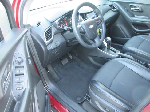 Certified 2022 Chevrolet Trax LT image 13