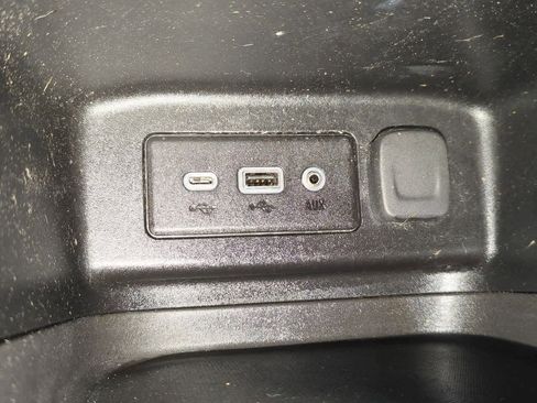 Used 2019 Chevrolet Equinox LT image 28