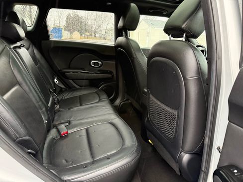 Used 2015 Kia Soul ! w/ Sun & Sound Package image 38