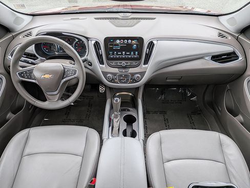 Used 2016 Chevrolet Malibu LT w/ Leather Package FWD image 13