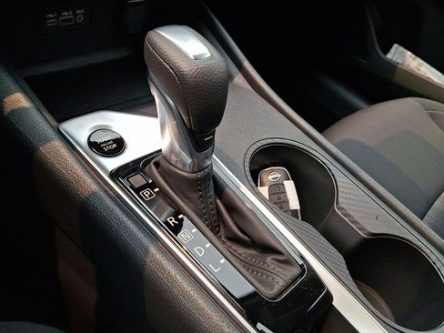 New 2026 Nissan Altima 2.5 SV FWD image 11