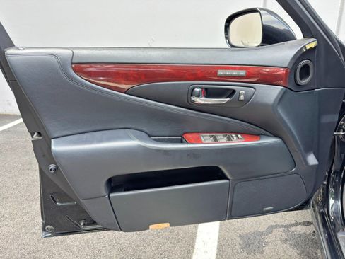 Used 2007 Lexus LS 460 L image 43