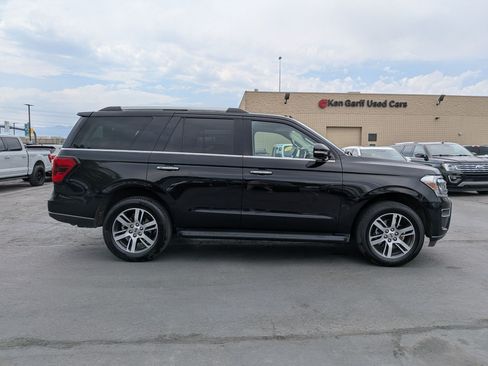 Used 2024 Ford Expedition Limited AWD/4WD image 2