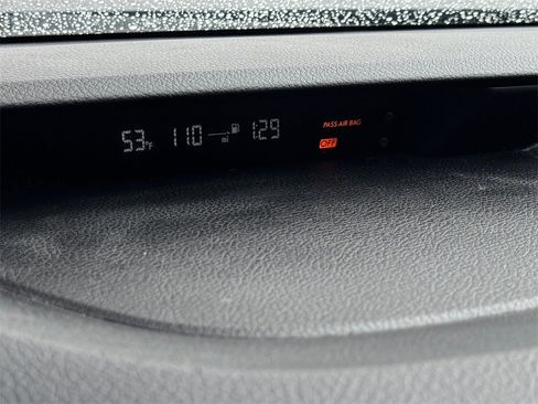 Used 2013 Subaru Outback 2.5i Limited w/ Moonroof Pkg image 34