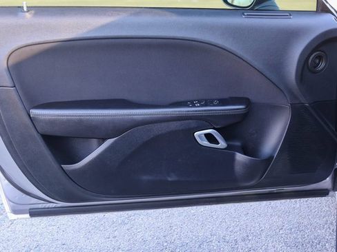 Used 2018 Dodge Challenger R/T image 11