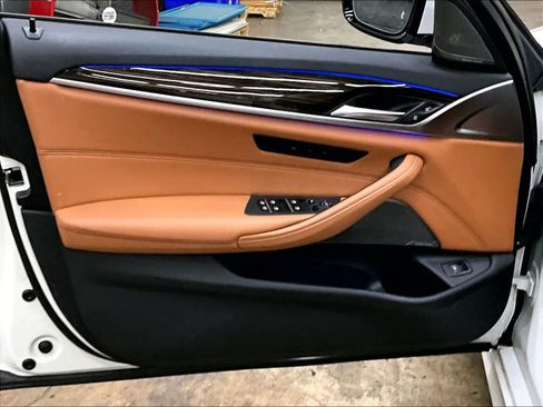 Used 2023 BMW 540i w/ Executive Package RWD image 25