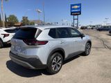 Used 2022 Nissan Rogue SV image 5