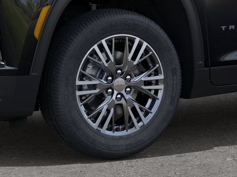 New 2027 Chevrolet Traverse LT FWD image 9