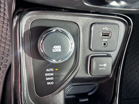 Used 2019 Jeep Compass Latitude AWD/4WD image 30