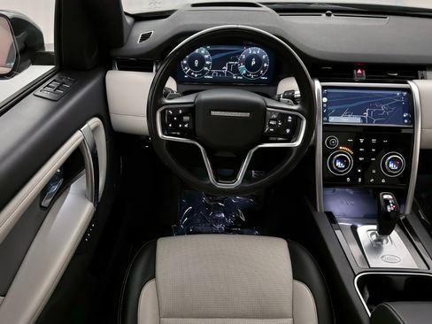 Used 2022 Land Rover Discovery Sport SE R-Dynamic image 29