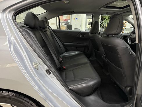 Used 2017 Honda Accord EX-L image 15