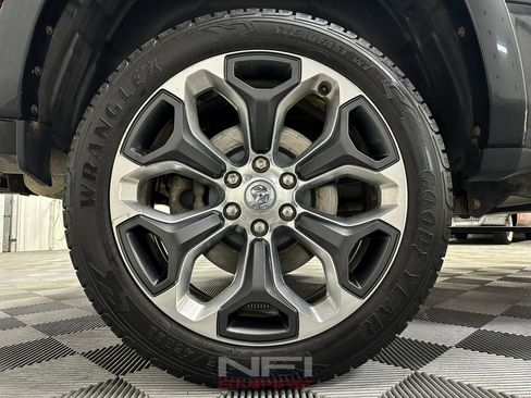 Used 2020 RAM 1500 Limited AWD/4WD image 18