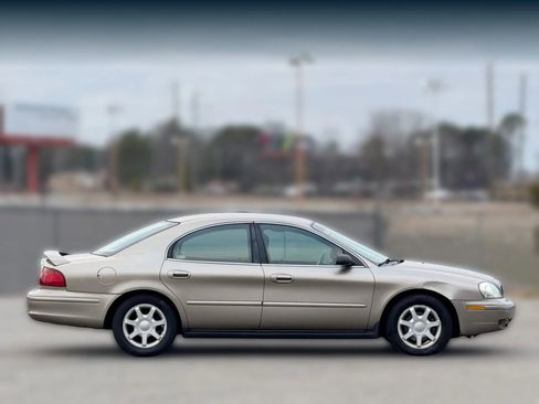 Used 2003 Mercury Sable GS image 7