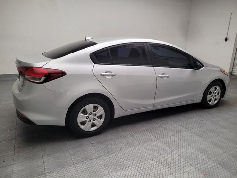 Used 2017 Kia Forte LX FWD image 10