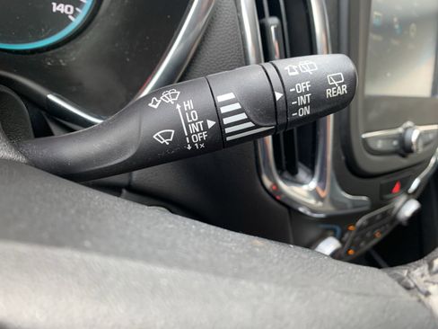 Used 2018 Chevrolet Equinox LT image 30