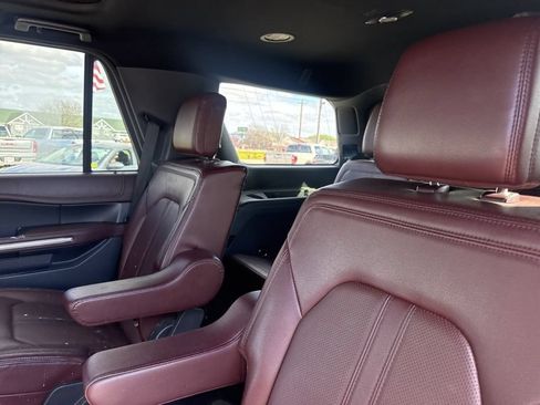 Used 2022 Ford Expedition Limited AWD/4WD image 35