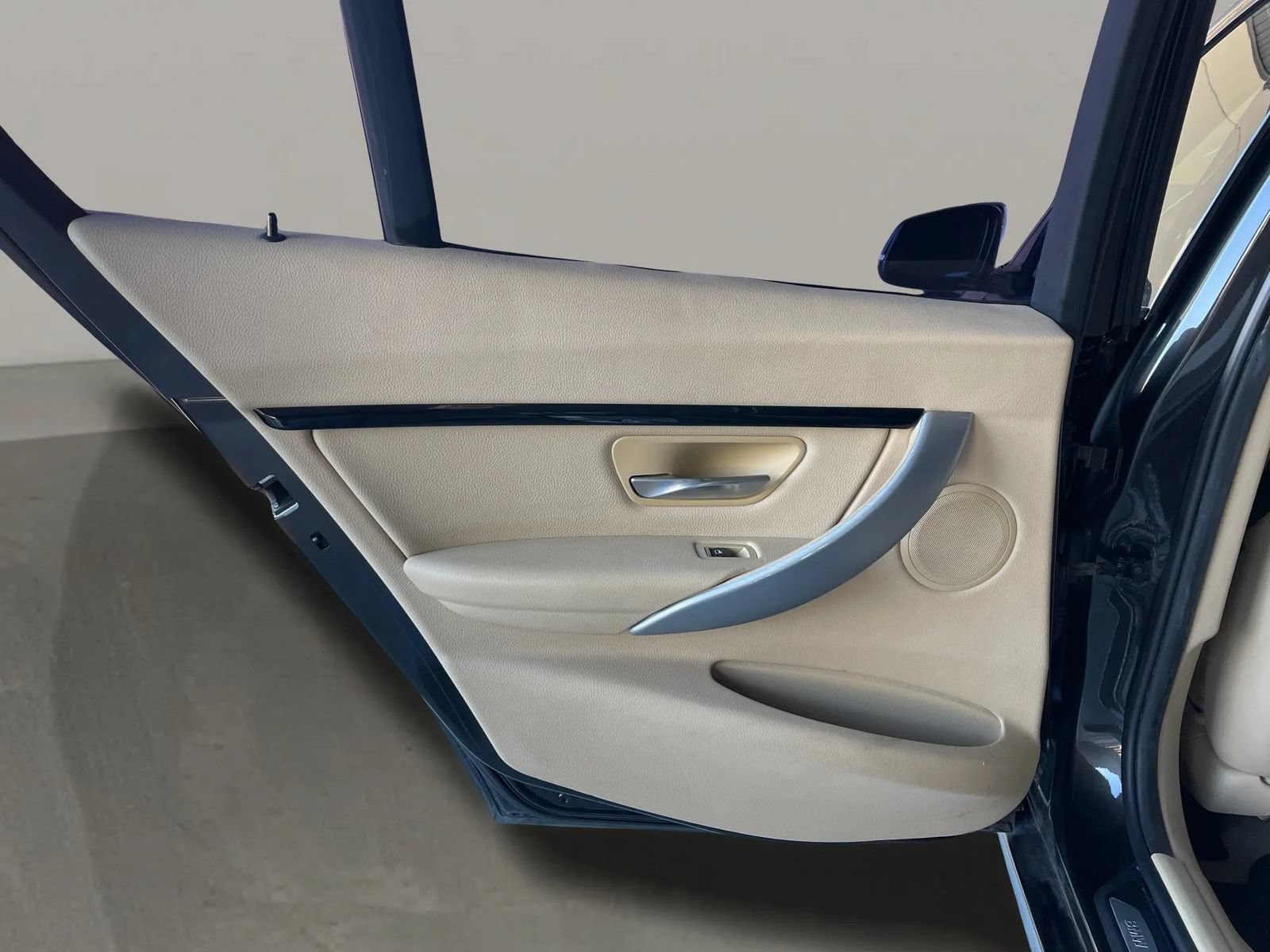 Used 2016 BMW 328i Sedan RWD image 18