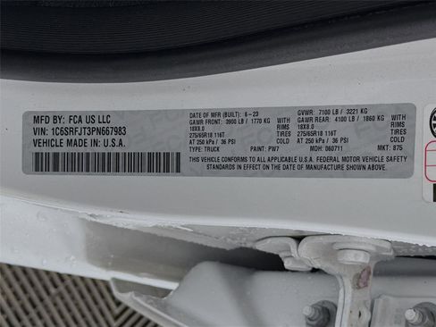 Used 2023 RAM 1500 Laramie AWD/4WD image 39