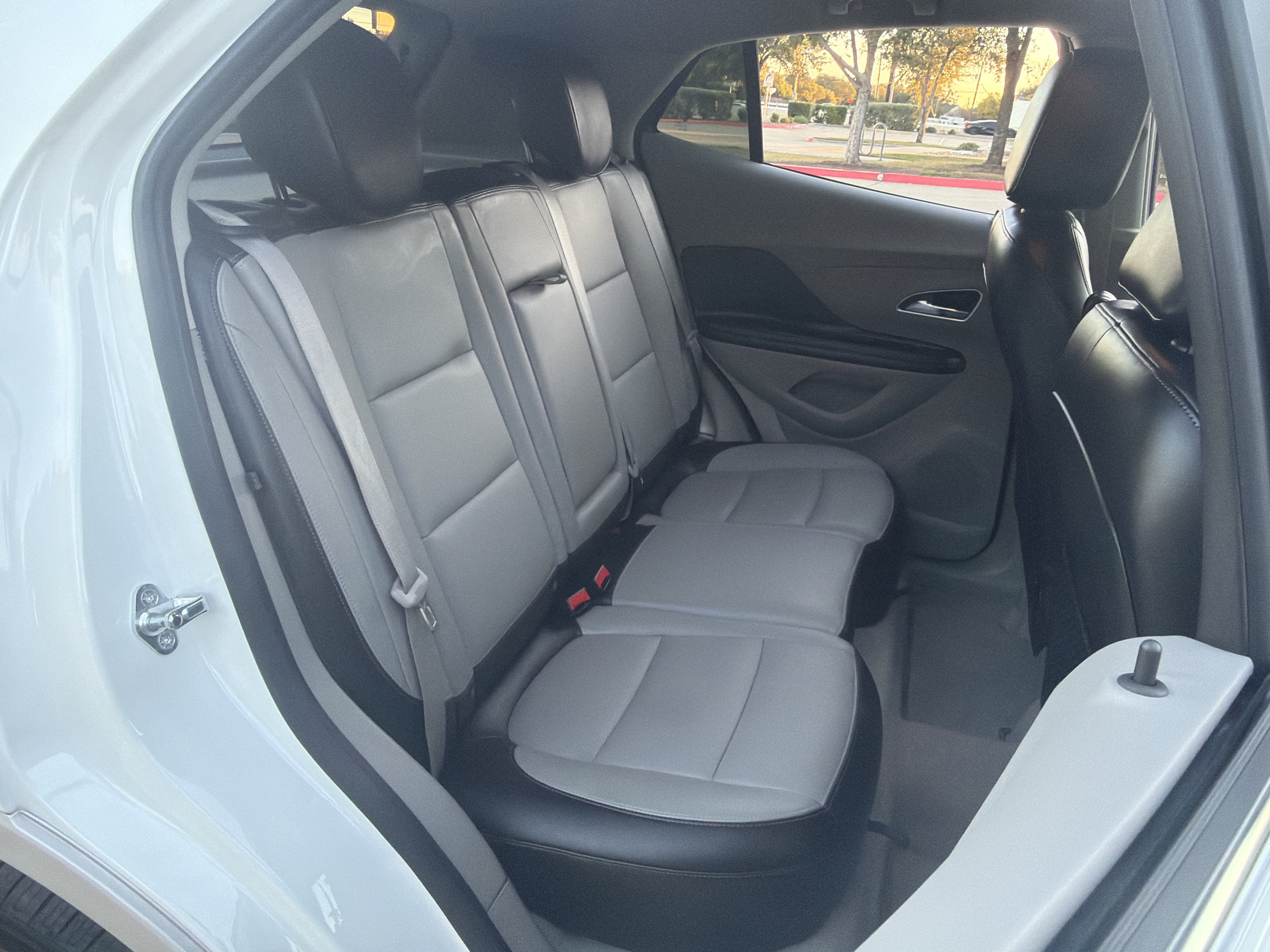 Used 2013 Buick Encore Leather FWD image 13