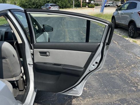 Used 2011 Nissan Sentra 2.0 image 28