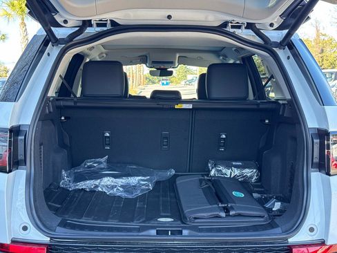 Certified 2025 Land Rover Discovery Sport S image 11