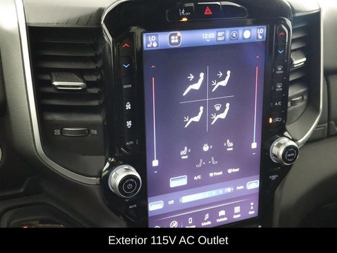 Used 2025 RAM 1500 Big Horn AWD/4WD image 24