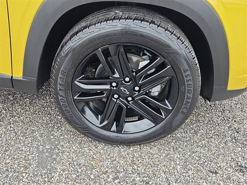 Certified 2025 Chevrolet Trax ACTIV w/ Sunroof Package image 10