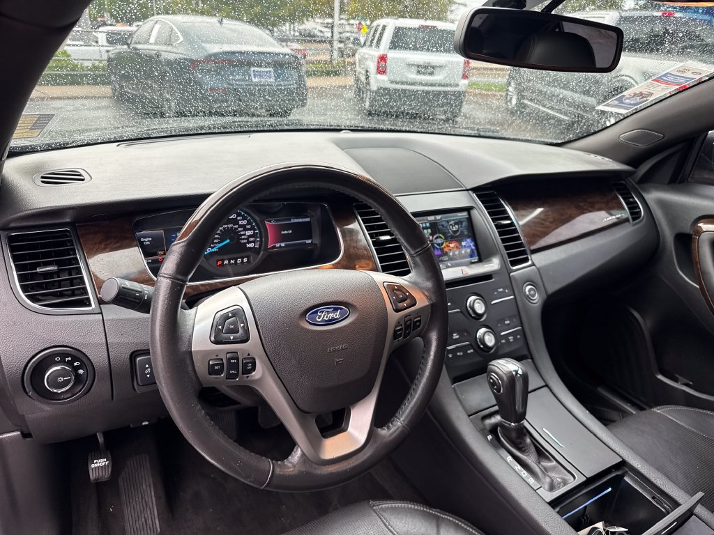 Used 2015 Ford Taurus Limited FWD image 12