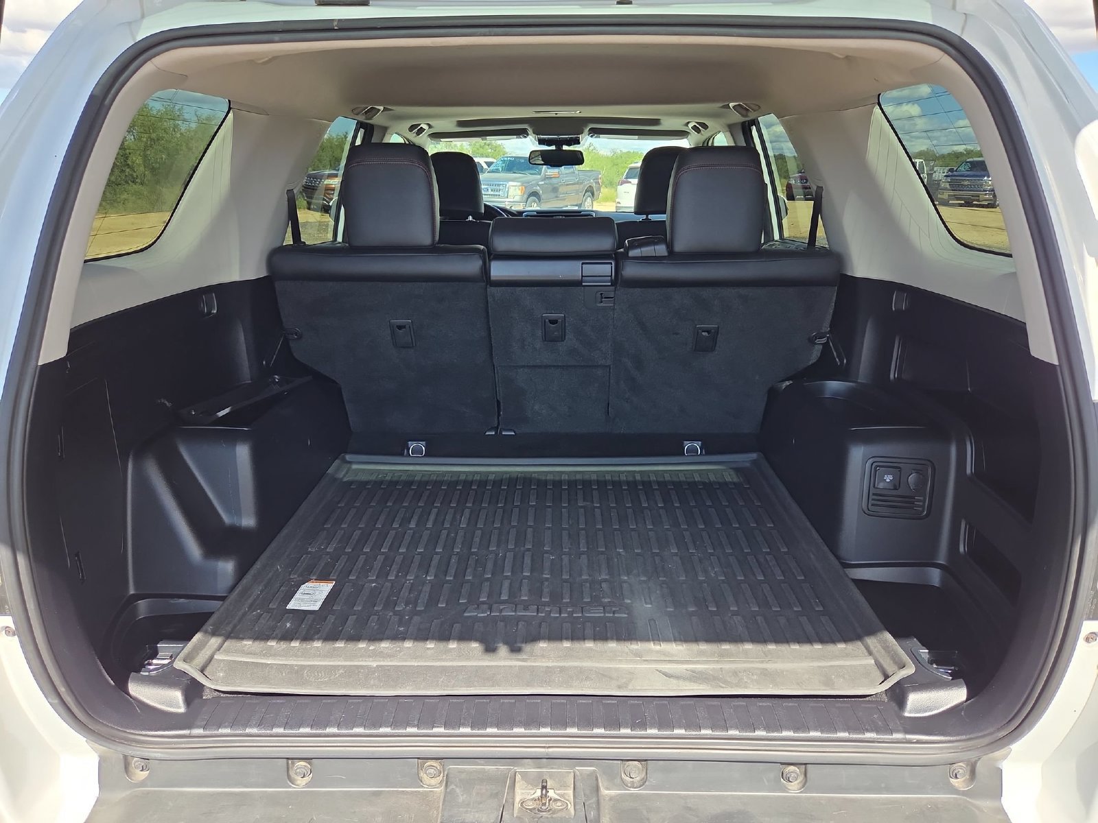 Used 2019 Toyota 4Runner TRD Off-Road Premium AWD/4WD image 6