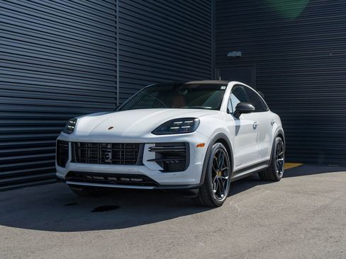 New 2026 Porsche Cayenne Turbo GT AWD/4WD image 1