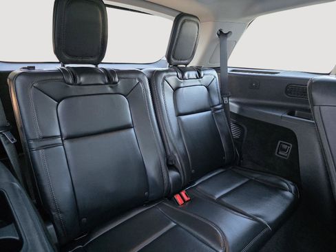 Used 2025 Lincoln Aviator Reserve w/ Equipment Group 201A image 16