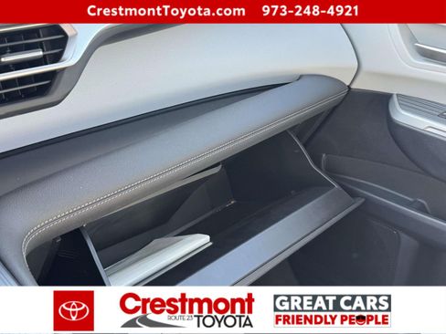 Certified 2025 Toyota Sienna XLE AWD/4WD image 31