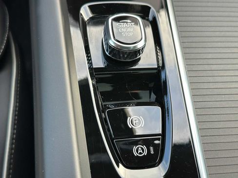 New 2026 Volvo XC60 B5 Ultra w/ Climate Package image 35