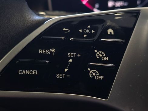 Used 2025 Mercedes-Benz GLC 300 image 41