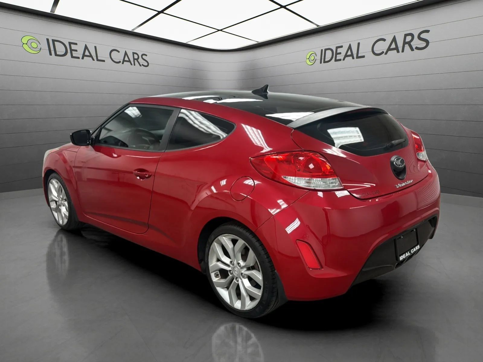 Used 2013 Hyundai Veloster w/ Style Pkg FWD image 7