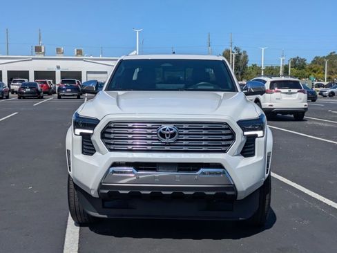 Used 2024 Toyota Tacoma Limited w/ Limited Package (LT) image 2