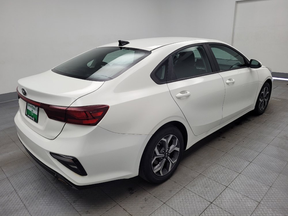 Used 2020 Kia Forte LXS FWD image 9