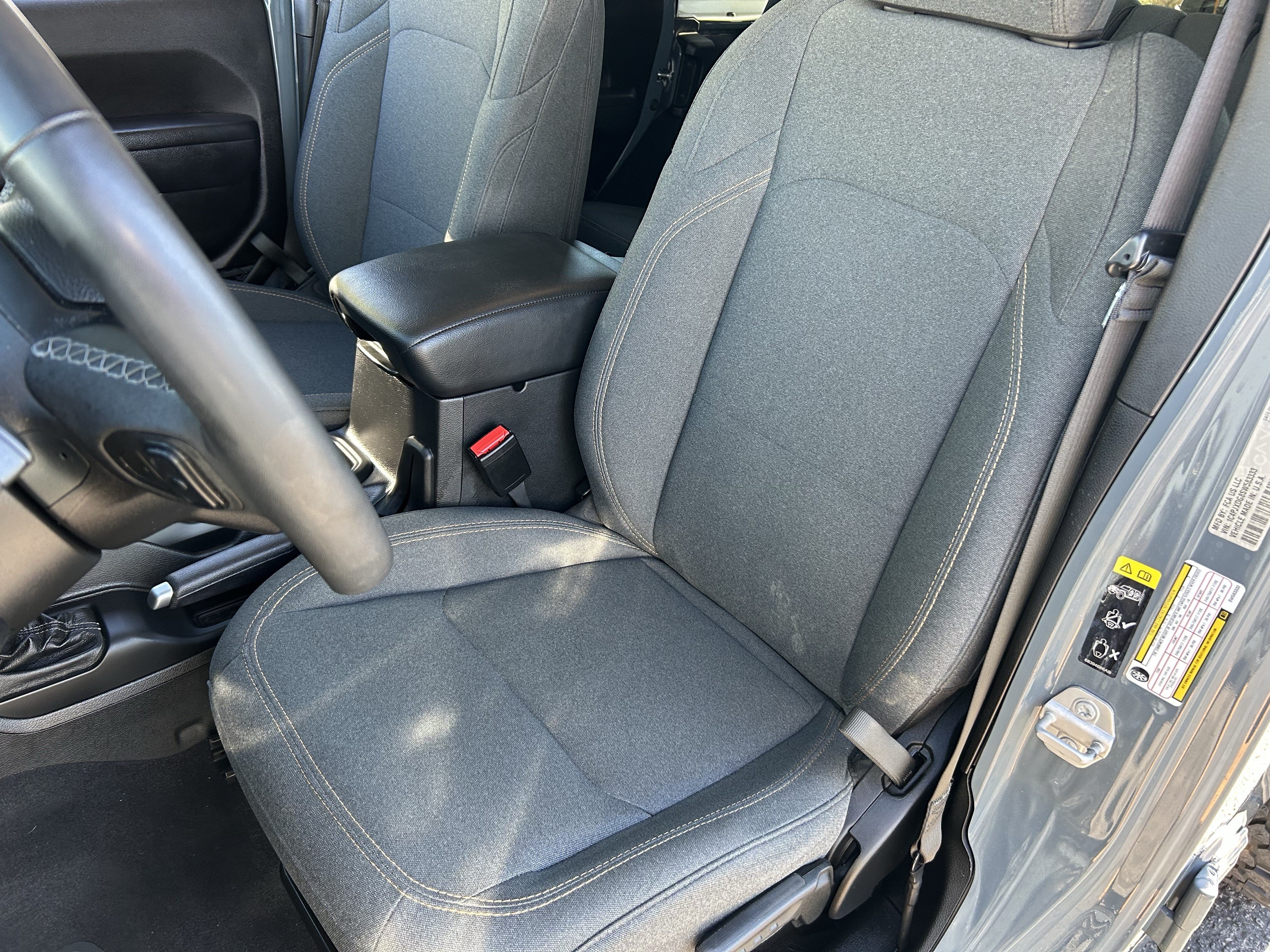 Used 2025 Jeep Wrangler Unlimited Sport AWD/4WD image 18