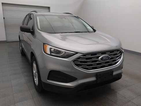 Used 2020 Ford Edge SE image 14