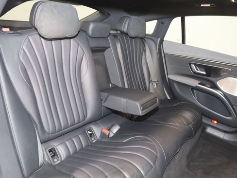 Used 2022 Mercedes-Benz EQS 450+ Sedan image 19